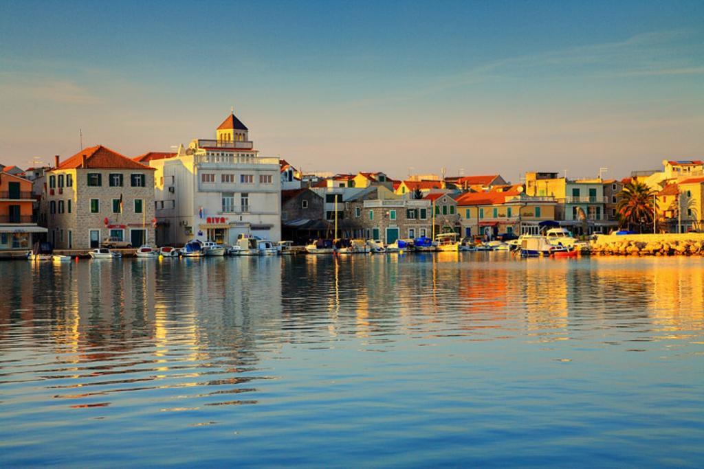 Apartment Center Marija Vodice Bagian luar foto